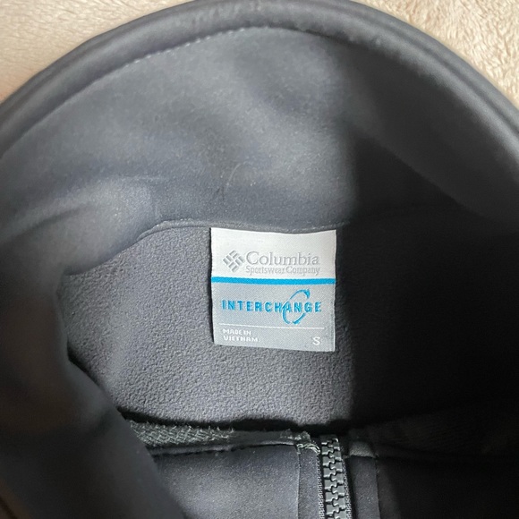 Womens Columbia Athletic Jacket - Picture 3 of 3